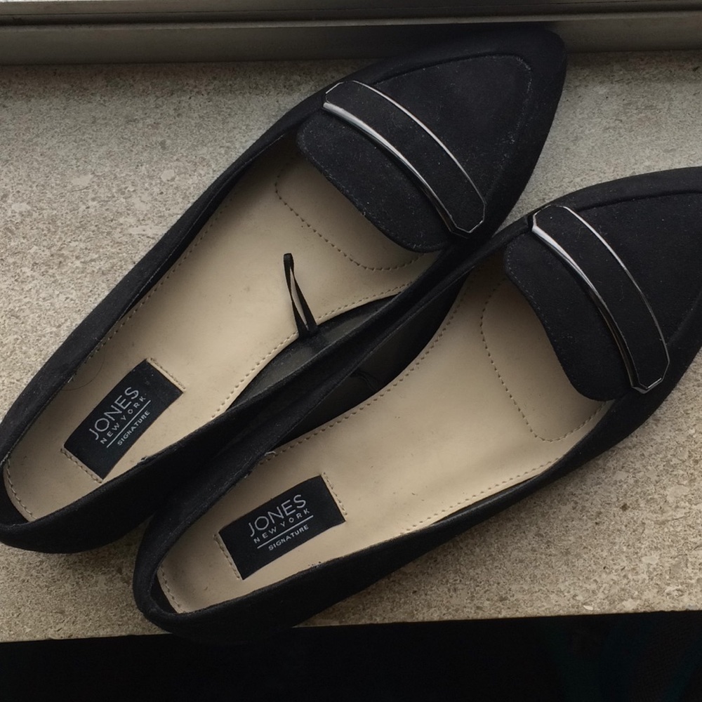 Suede Black Pointed Shoes (Flats)